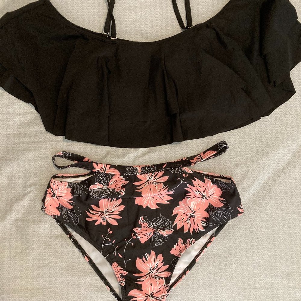 High-waisted two piece swimsuit